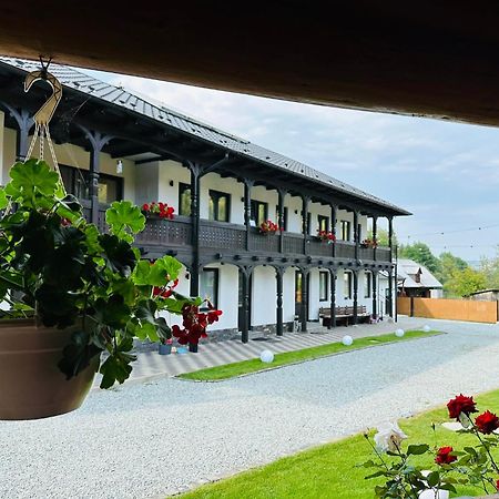 Pensiunea Suci Botiza Exterior foto