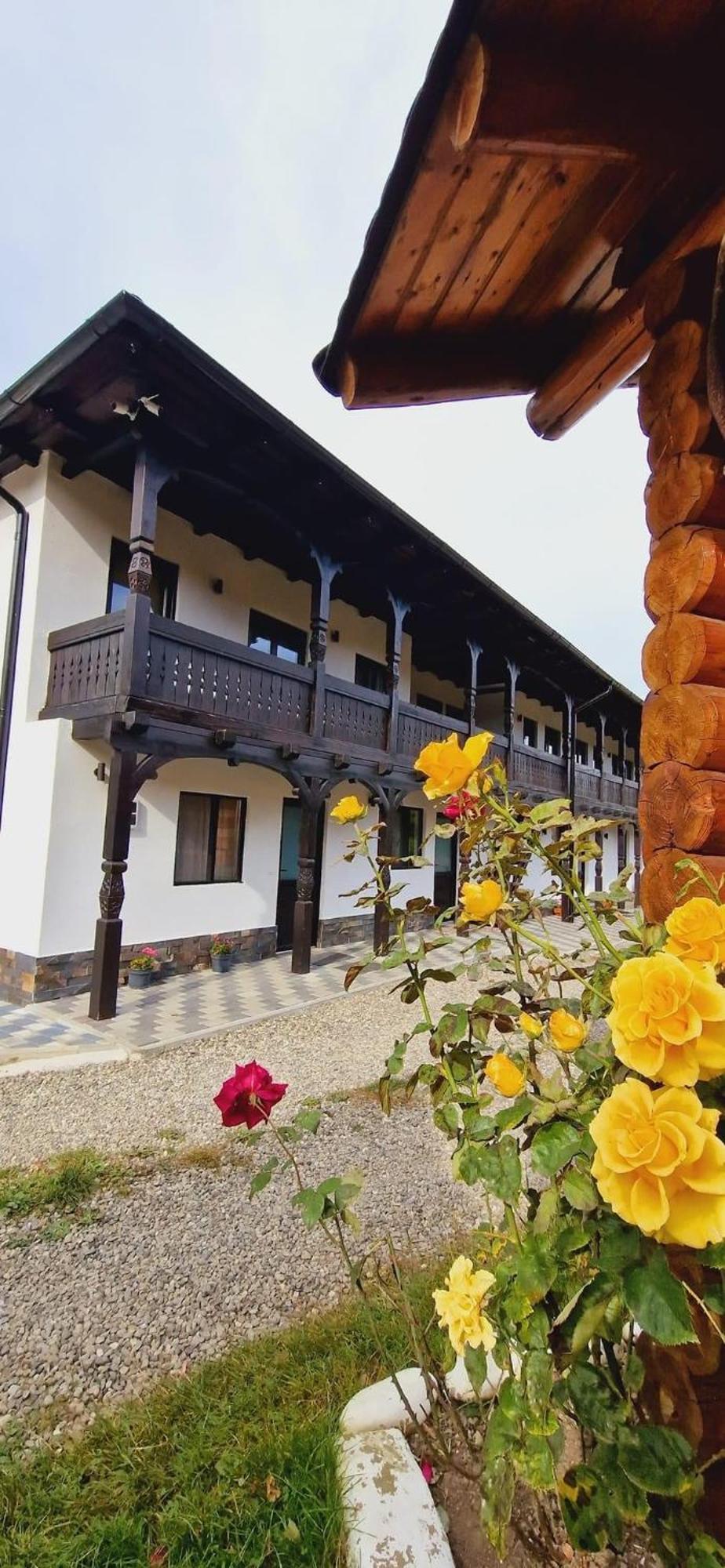 Pensiunea Suci Botiza Exterior foto
